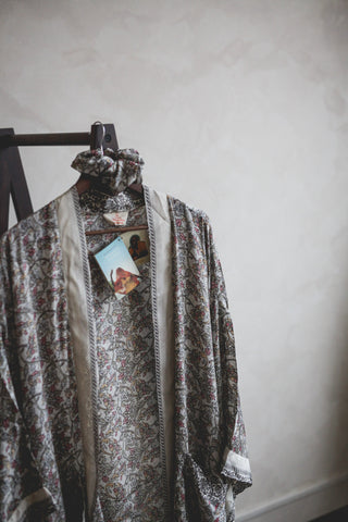 Sisters' Robe - Petal